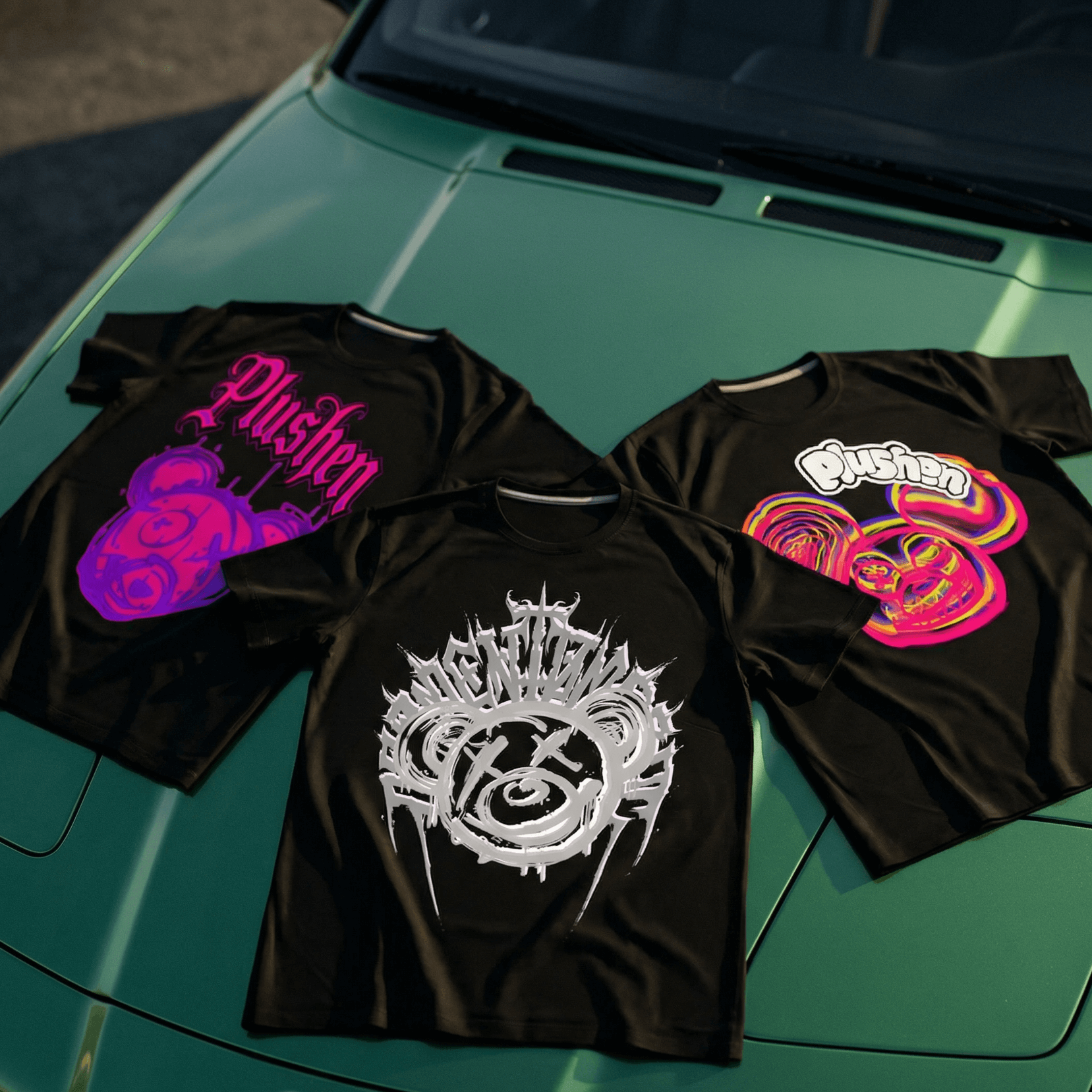 Plushen Bear Pack - 3 Тениски за лоши - 25% - три черни тениски с цветни графики на мечета